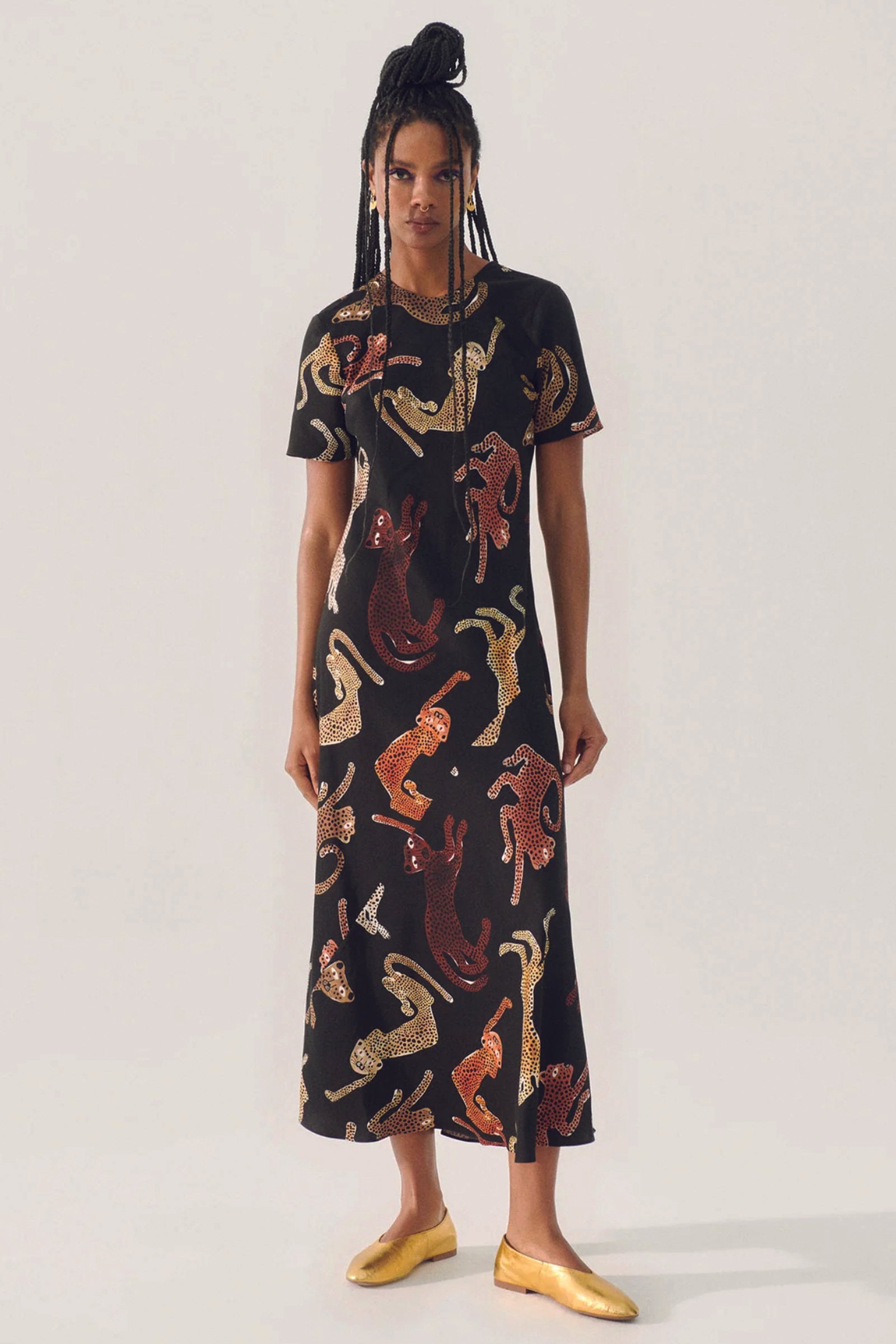 Silk Laundry Short Sleeve Bias Dress in Jaguars Black – Tamarind